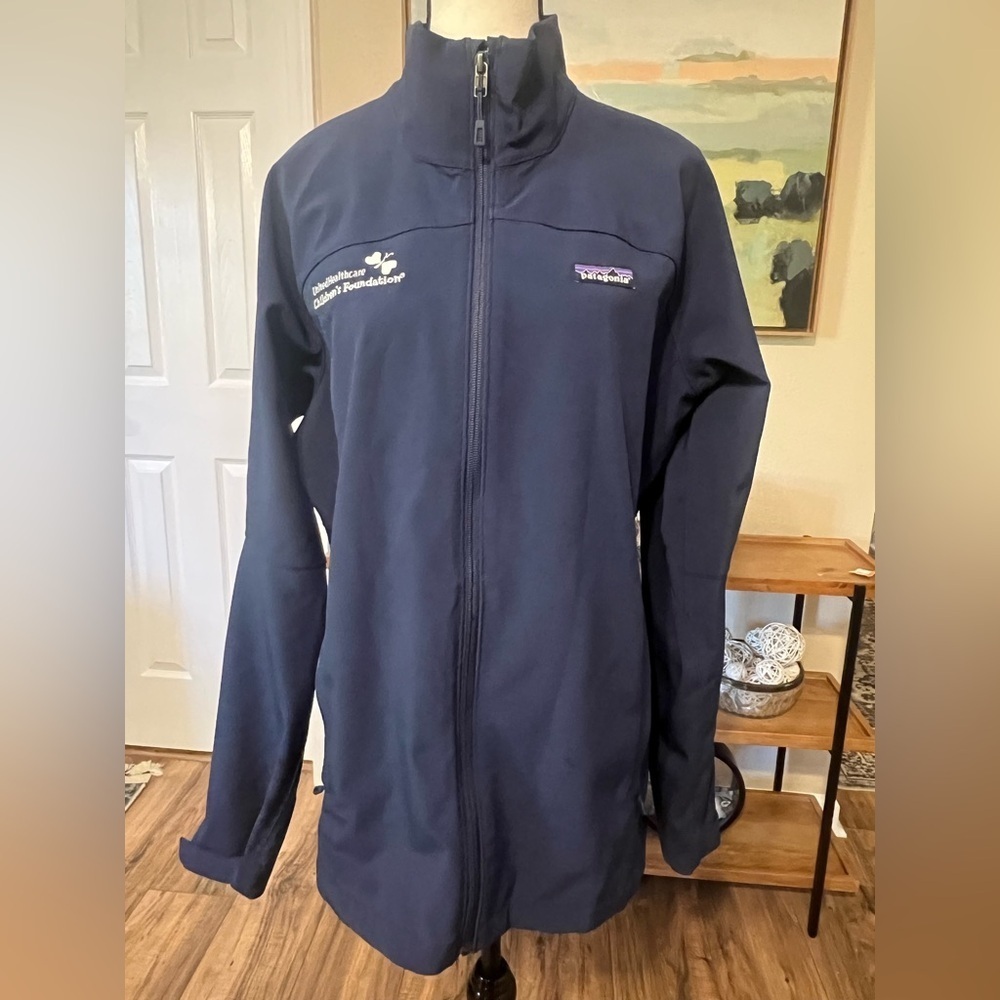 Patagonia Navy Full-Zip Softshell Jacket Women’s M UnitedHealthcare Children’s